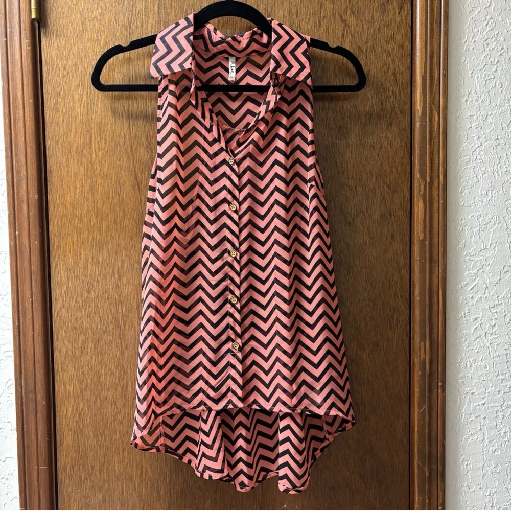 Voll Orange And Black Chevron Hi Low Racerback Button Up Size Medium
